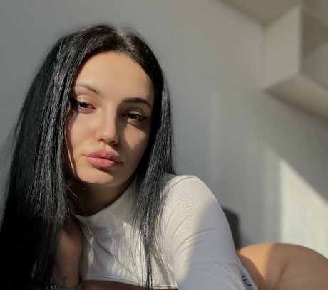 mikitty y nude star picture