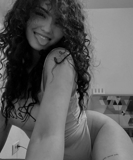 mikitty y star hot photos