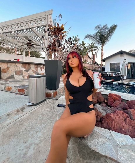 Thestarvasquez beautiful star photo