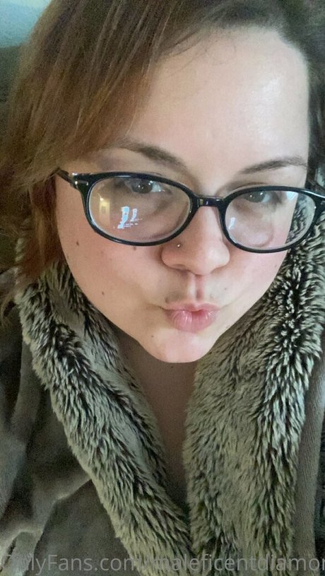 maleficentdiamond420 sexy actress photo