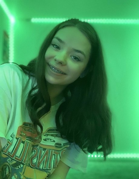 stoneybunni2 free actress picture