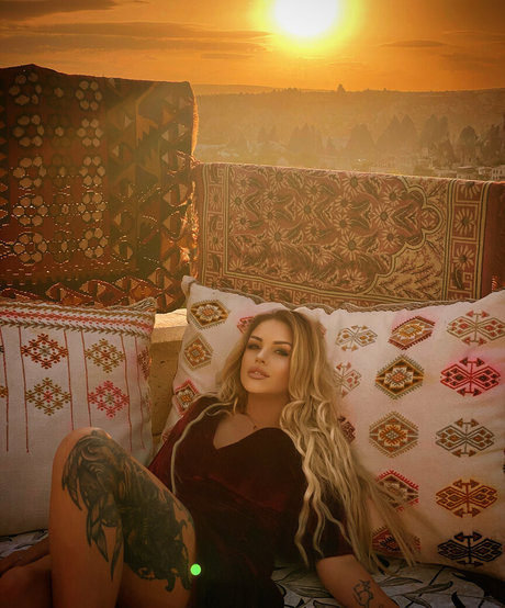 kellie mimi pretty model image