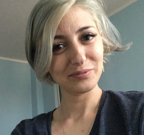 aneshereforu pornstar pretty photo