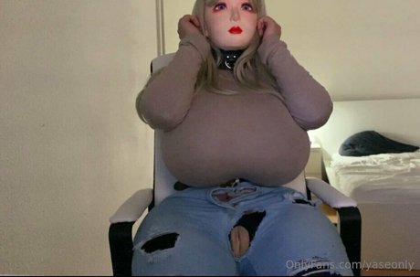 yaseonly model naked image