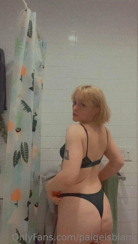 paigeisblank model naked pics