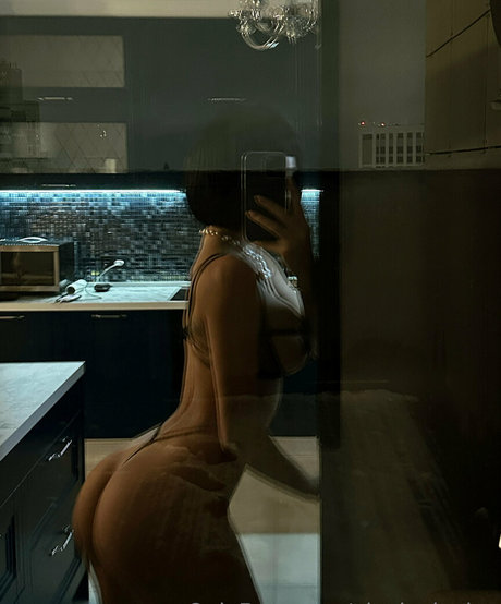 olyalyalyalya perfect pornstar pic