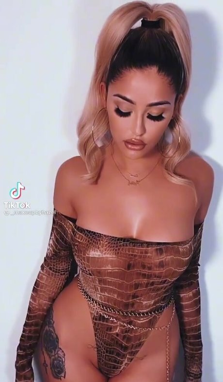 Renee Estella free model pictures