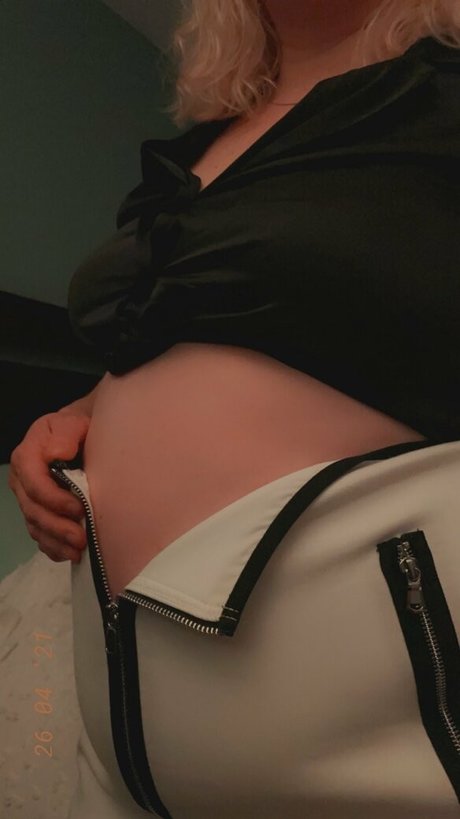 thatoneamy31 pretty model image