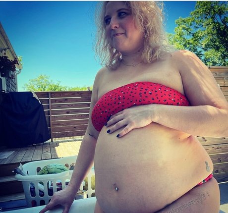 thatoneamy31 star naked pic