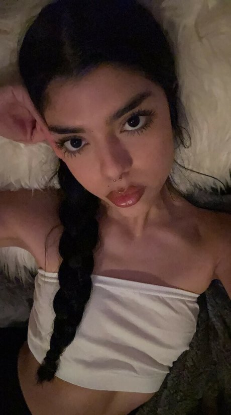 cyberiariley exclusive model pic