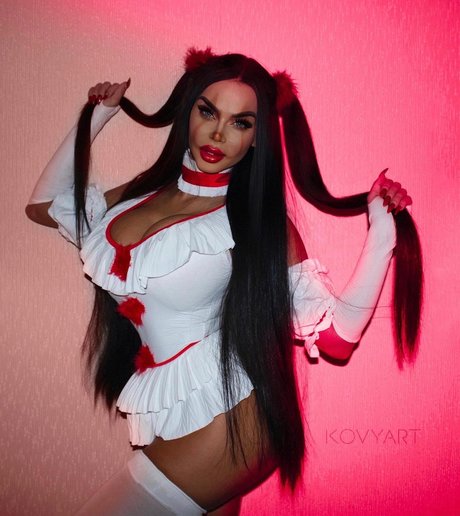 Adriane Linn nude model pics