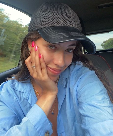 Anah Elisa porn model image