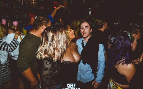 Kelly Bodenstein naked model pics