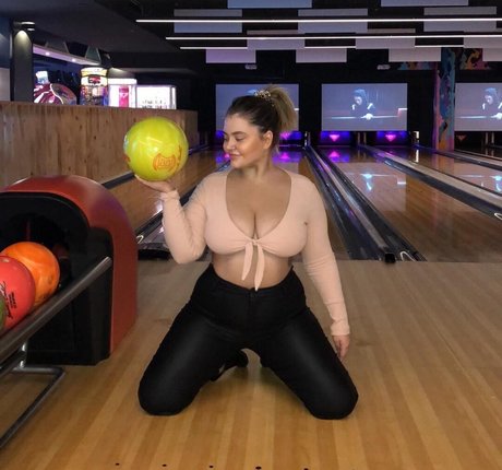 Kelly Bodenstein hot model gallery