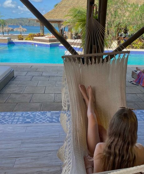 Dana Sartov sexy star picture