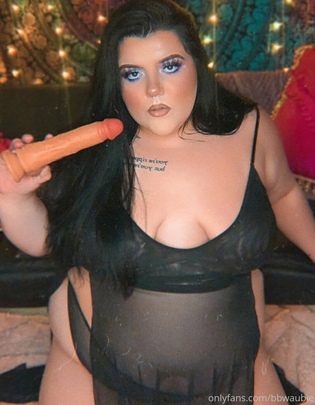 bbwaubie erotic model photos