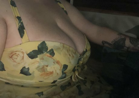 bbwcherrybomb naked star picture