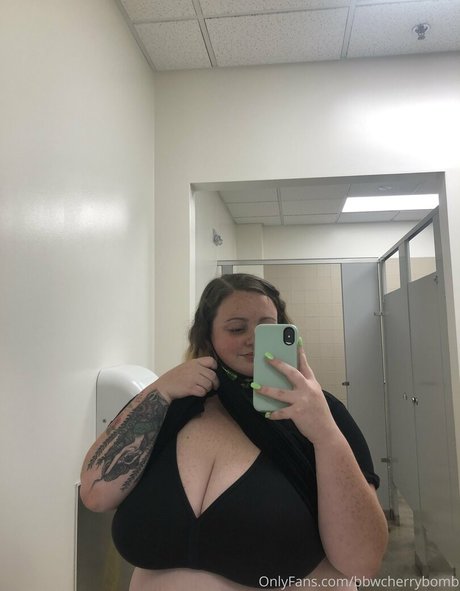 bbwcherrybomb erotic actress archive
