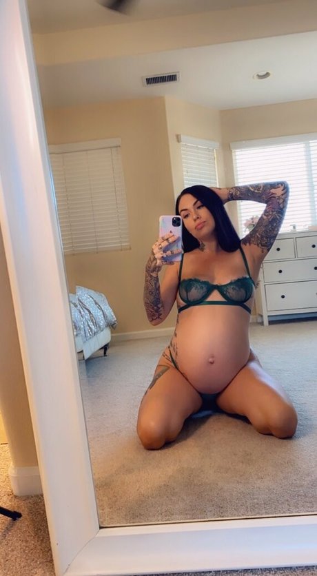 karmens library pornographic model photo