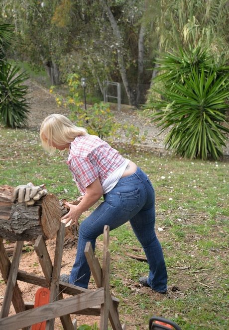 melodycharm1 nice model image