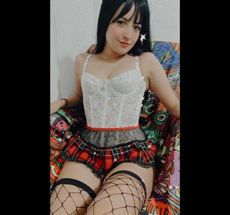 alicepagaany sexy pornstar pictures