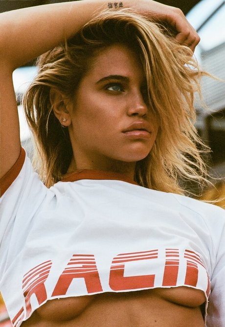 Meredith Mickelson adult actress pics