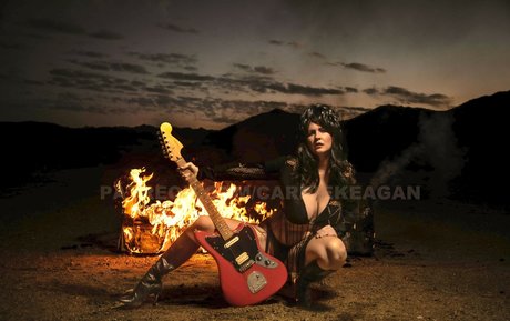 Carrie Keagen sexy actress galleries