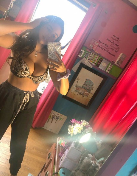 Nerdysara pornstar gallery