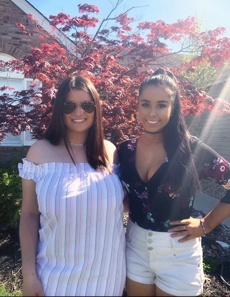 Nerdysara pornstar top pic