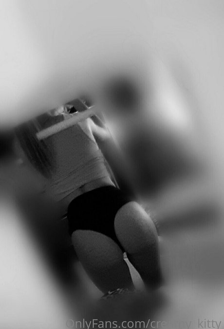 creamy kitty pornographic actress archive