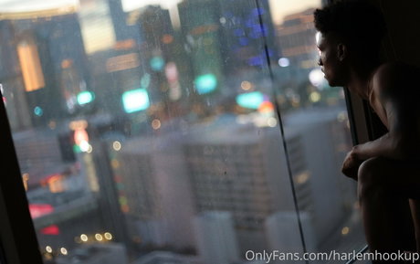 harlemhookup naked actress picture