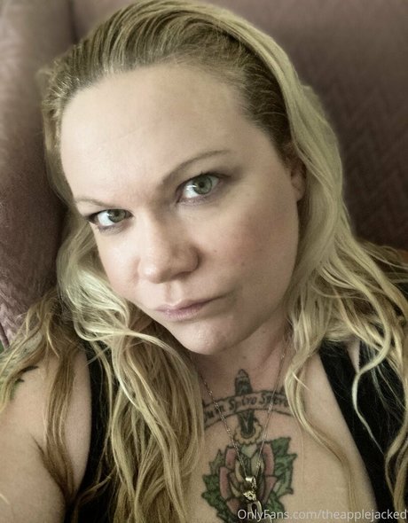 theapplejacked hot star pics