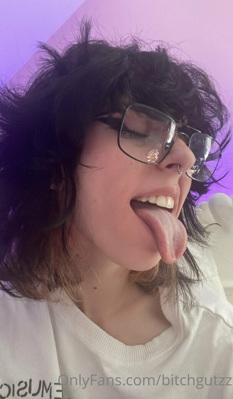 bitchgutzz model images
