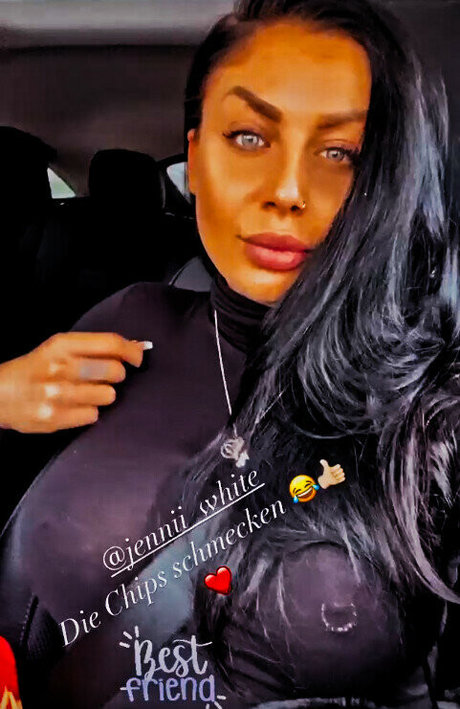 Nikkibelfort pornstar naked pics