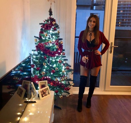 Maddie Curry erotic model pictures