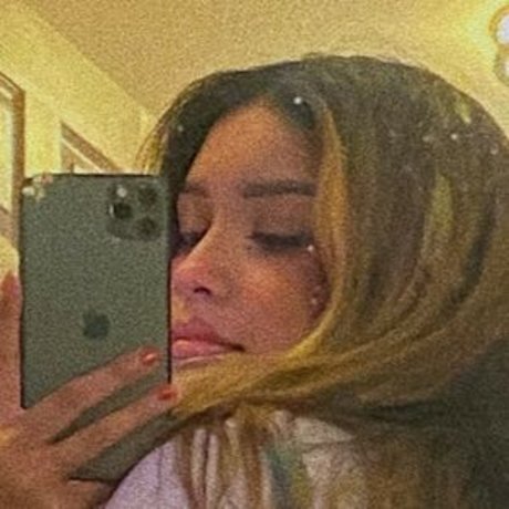 Virginhottie model porn img