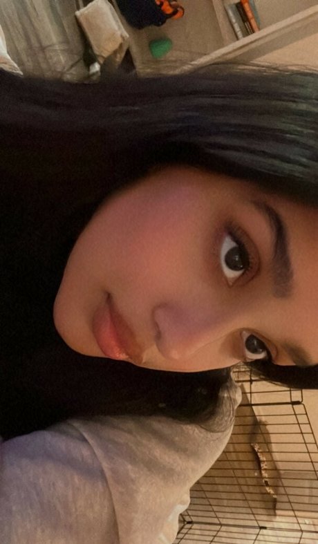 Virginhottie erotic model galleries