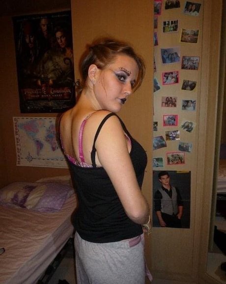 Maton Twins nude model photos