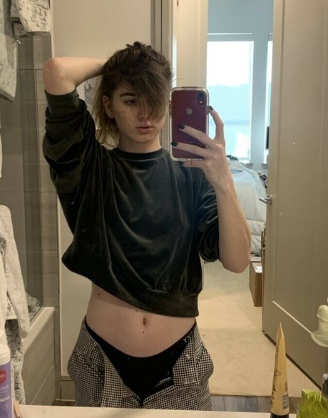 Newdle Head Bella pornstar sex galleries