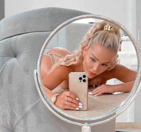 Emmy Russ pornstar nice gallery