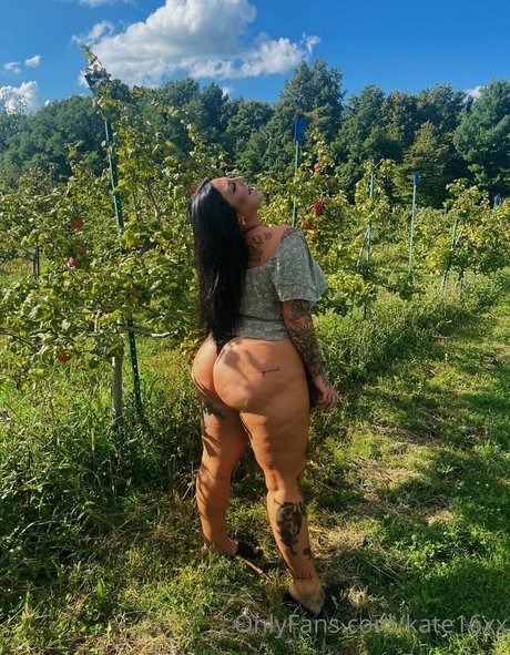 Kate16xx nude actress photo