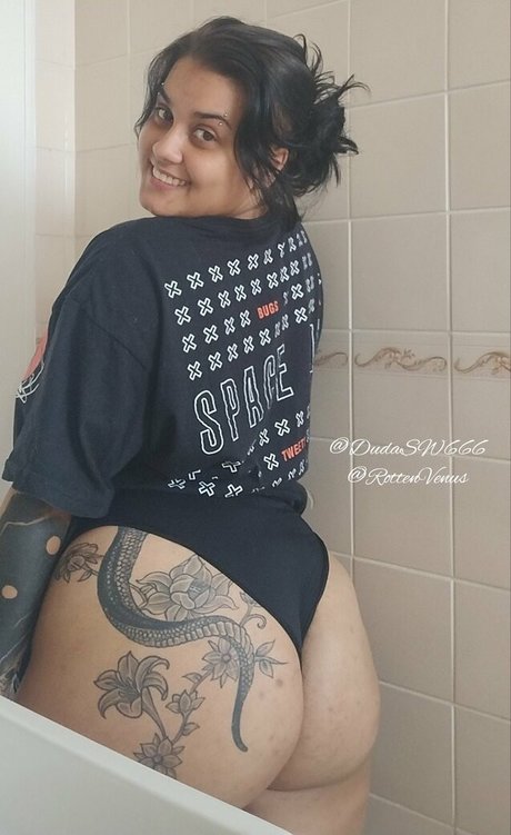 RottenVenus hot model gallery