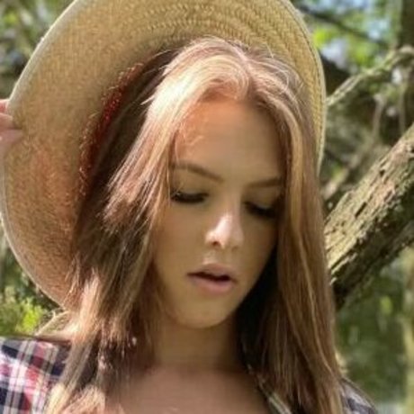 Rafaela Didone sexy model image