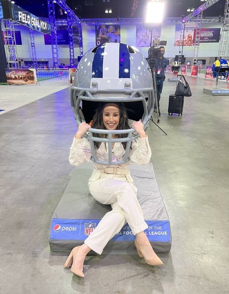 Cheryl Burke model sexy gallery