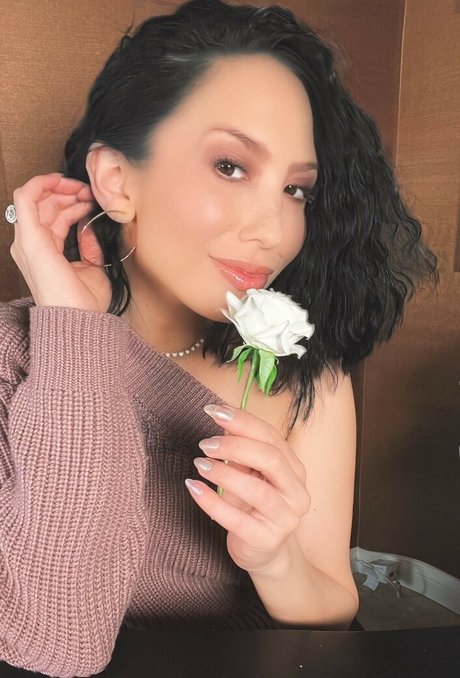 Cheryl Burke hd model pic