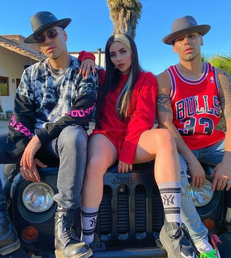 Vai Monroe star high quality image