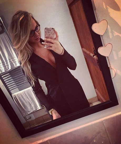 meganmcintosh5 model pornographic pic