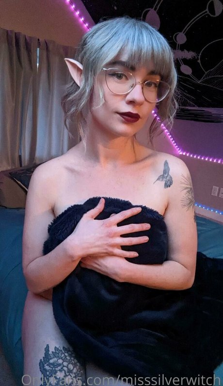 misssilverwitch star high quality image