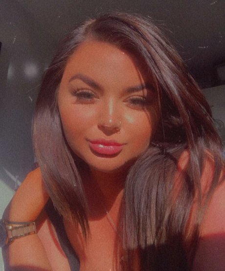 Katie Kerman model top img