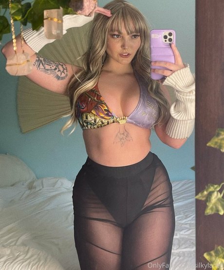 Silkylace0 model xxx gallery